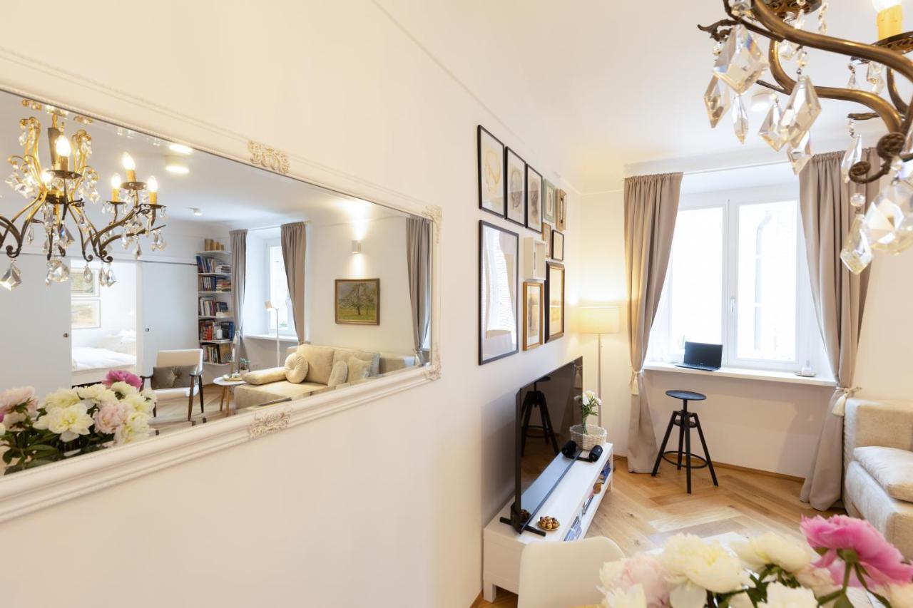 Stylish Apartment In Historical Center ลูบลิยานา ภายนอก รูปภาพ