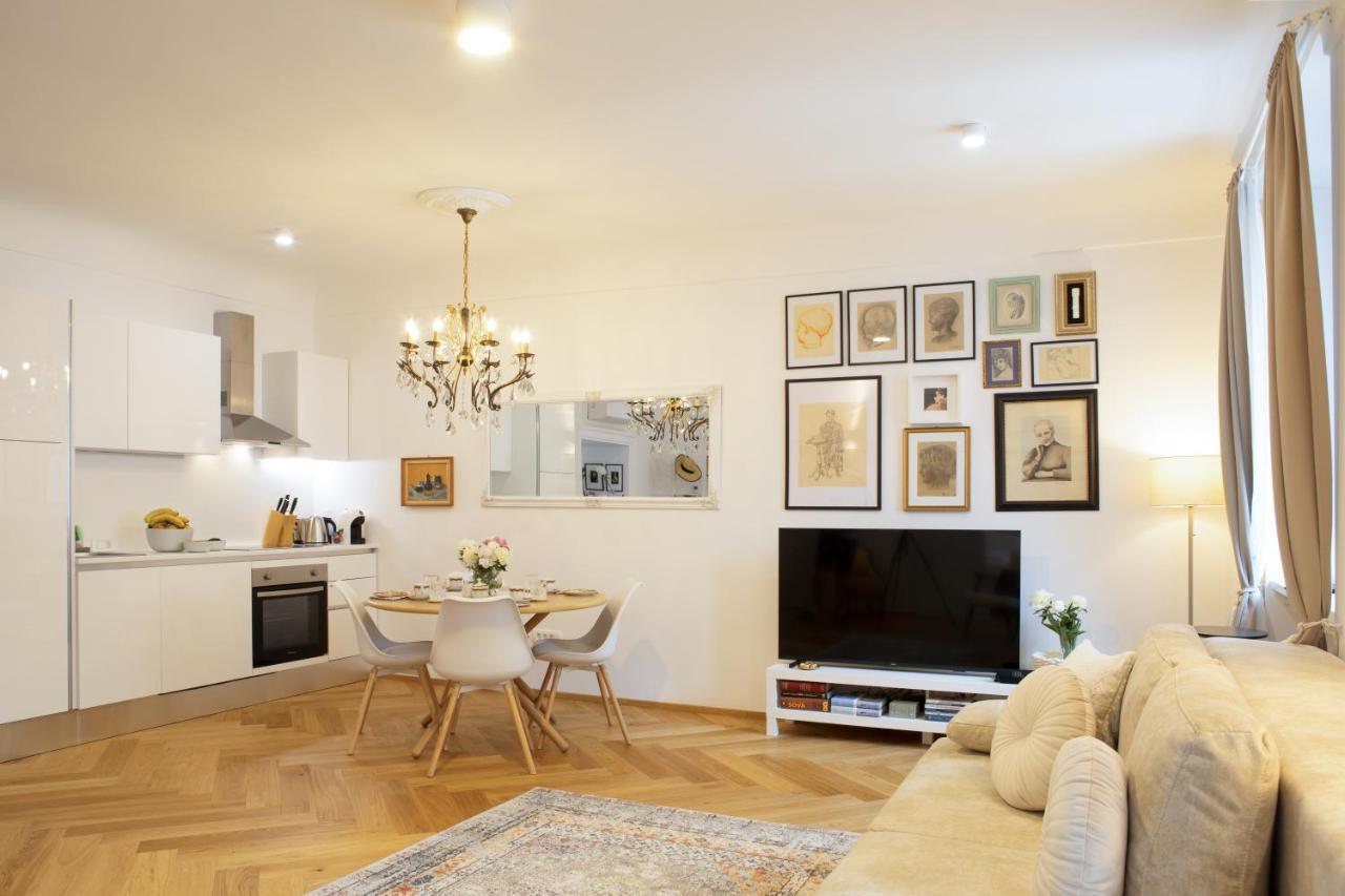 Stylish Apartment In Historical Center ลูบลิยานา ภายนอก รูปภาพ